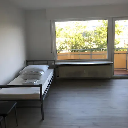 Die Gueterstrasse 55 *